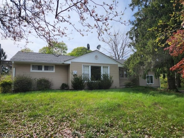 exterior space featuring a lawn