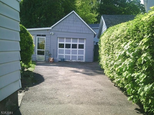 5 Franklin Ave, Montclair Twp, NJ 07042 - detached garage featuring aphalt driveway