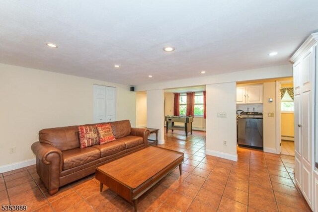 42 Hillcrest Dr, Bloomingdale Boro, NJ 07403