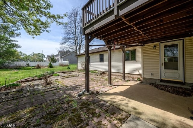 318 Sunnyside Ter, Bridgewater Twp, NJ 08807 - view of patio with fence