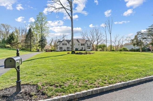 exterior space featuring a lawn