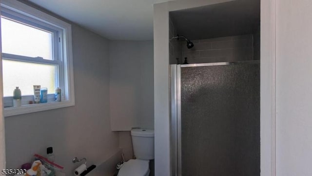 810-814 Leland Ave, Plainfield City, NJ 07062 - full bath with a shower stall and toilet