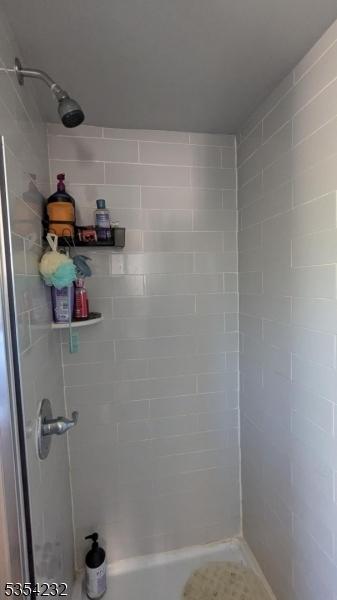 810-814 Leland Ave, Plainfield City, NJ 07062 - full bathroom with tiled shower