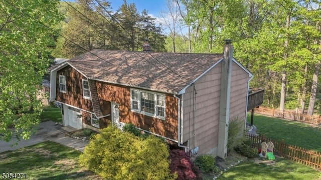 12 Fox Ledge Dr, Vernon Twp, NJ 07418 - view of outbuilding with a garage and fence