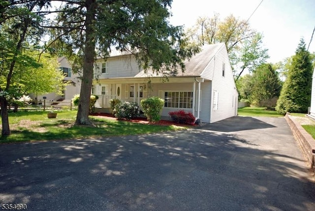 29 Olcott St, Franklin Twp, NJ 08873 - view of front of home featuring driveway