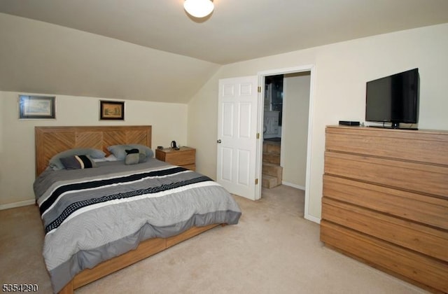 29 Olcott St, Franklin Twp, NJ 08873 - bedroom featuring carpet floors, baseboards, and vaulted ceiling