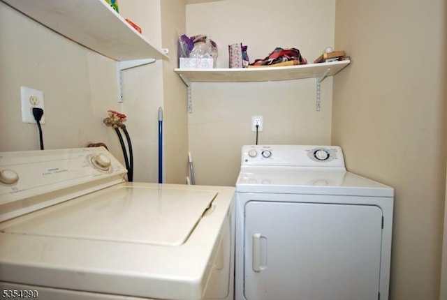 29 Olcott St, Franklin Twp, NJ 08873 - clothes washing area featuring laundry area and washing machine and clothes dryer