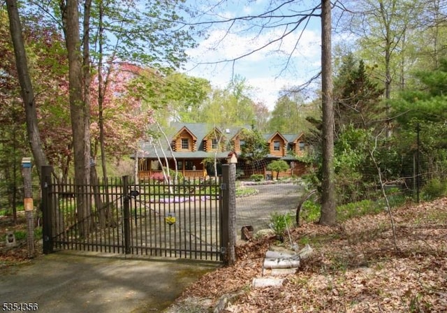 31 Kent Rd, Hampton Twp, NJ 07860 - view of gate featuring fence