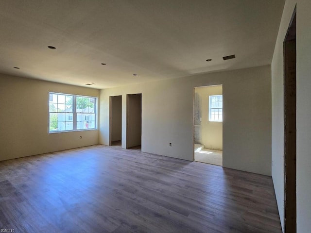 521 Parkwood Ct, Phillipsburg Town, NJ 08865 - unfurnished room featuring wood finished floors