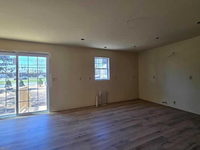 521 Parkwood Ct, Phillipsburg Town, NJ 08865 - empty room featuring wood finished floors