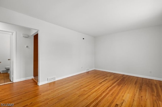 18 Lake Shore Dr, Parsippany-Troy Hills Twp, NJ 07034 - unfurnished room with baseboards, light wood-type flooring, and visible vents