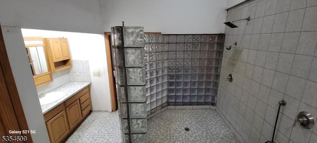 12 Ridge Rd, Andover Twp, NJ 07860 - bathroom featuring vanity, a tile shower, and tile patterned floors