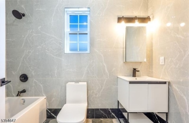 376 Wallingford Ter, Union Twp, NJ 07083 - full bath featuring tile walls, vanity, and toilet