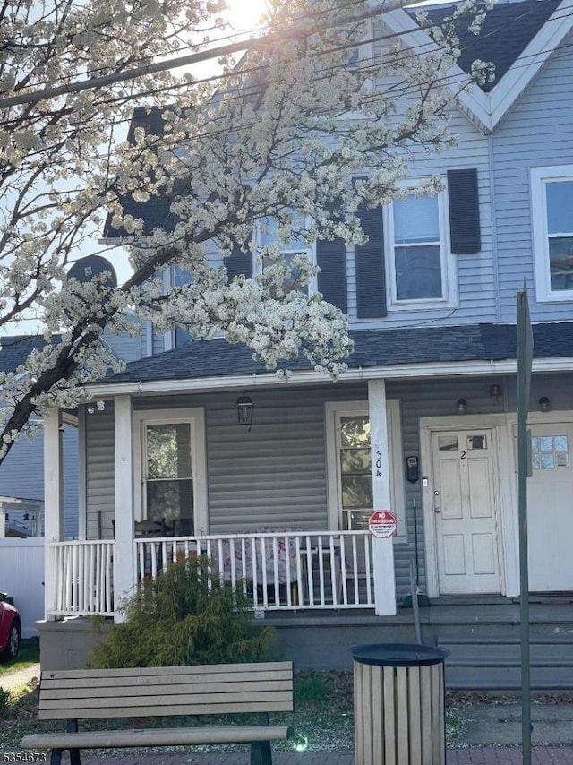 304 Burlington Ave, Delanco Twp, NJ 08075 - view of front of home featuring covered porch and roof with shingles