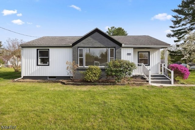 202 Parkside Ave, Pohatcong Twp, NJ 08865 - view of front of house featuring a front yard and a shingled roof