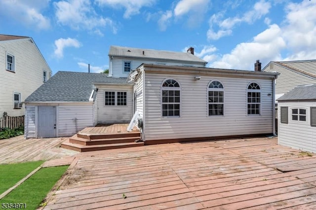 123 Robbinwood Ter, Linden City, NJ 07036 - rear view of property featuring a deck