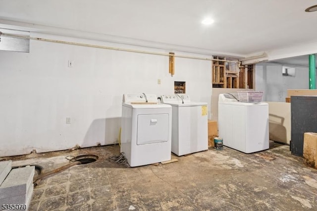 2 Woods End Rd, Parsippany-Troy Hills Twp, NJ 07950 - laundry room featuring laundry area and washing machine and dryer