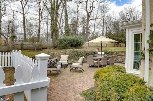 1251 Rahway Rd, Scotch Plains Twp, NJ 07076 - view of patio / terrace featuring a fenced backyard and outdoor dining space