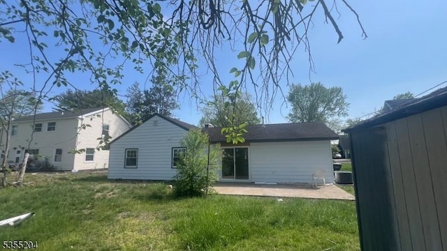 151 Pageant Ln, Willingboro Twp, NJ 08046 - rear view of property featuring a yard, a patio, and cooling unit