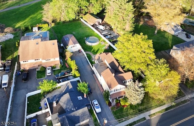 aerial view of property and surrounding area