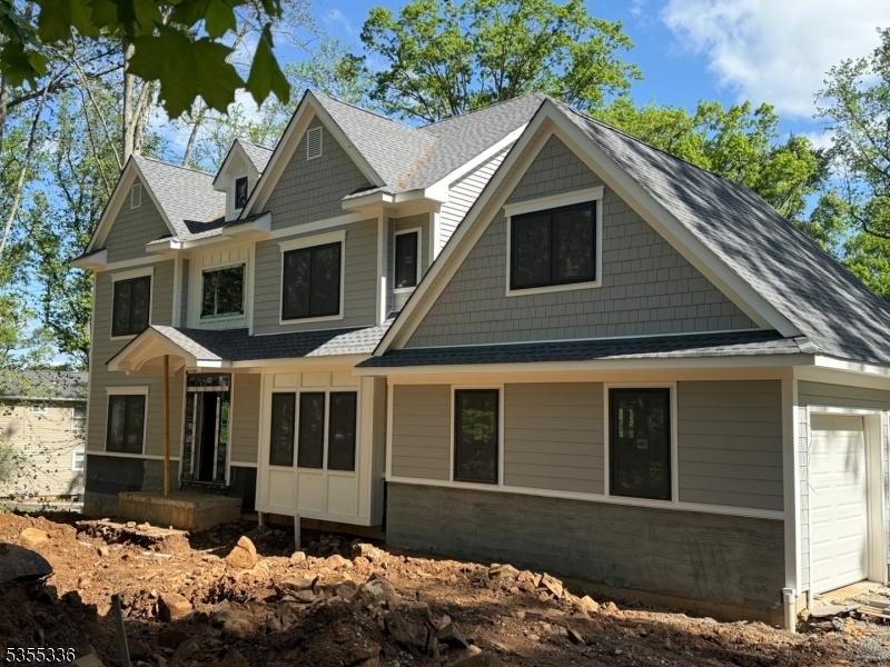 3 Majors Rd, Warren Twp, NJ 07059 - craftsman inspired home featuring roof with shingles