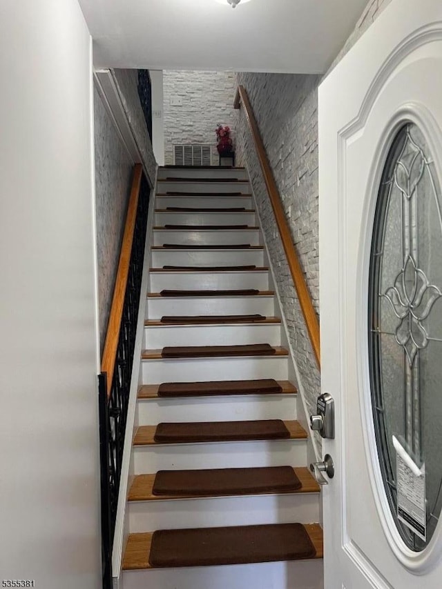 3 Harbor Front Ct Unit 3, Elizabeth City, NJ 07206 - view of stairway