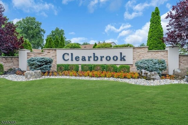 42B Catalpa Plz Unit B, Monroe Twp, NJ 08831 - community sign featuring a yard