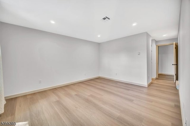 42B Catalpa Plz Unit B, Monroe Twp, NJ 08831 - empty room with light wood-style flooring, baseboards, and recessed lighting