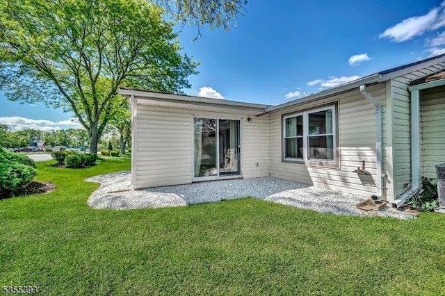 42B Catalpa Plz Unit B, Monroe Twp, NJ 08831 - rear view of property with a lawn