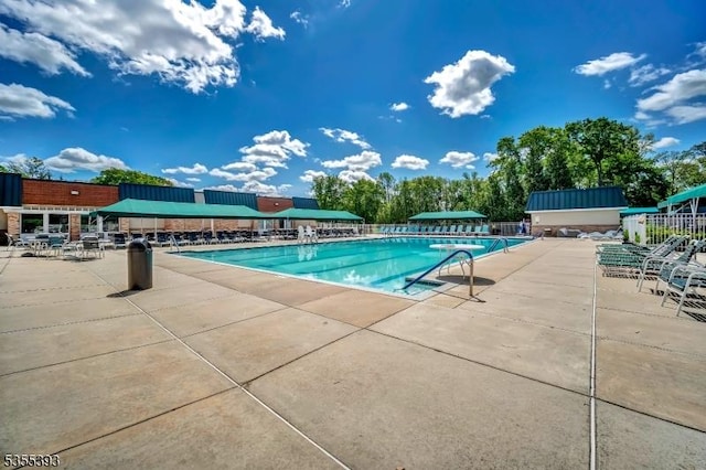 42B Catalpa Plz Unit B, Monroe Twp, NJ 08831 - community pool featuring a patio and fence