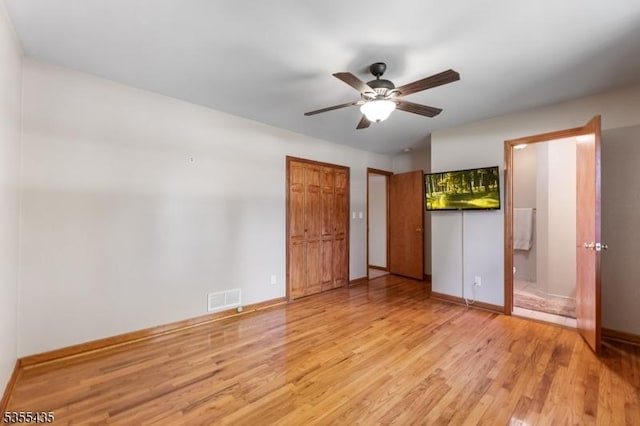 1296 Millstone River Rd, Hillsborough Twp, NJ 08844 - unfurnished bedroom featuring light wood-style flooring, baseboards, a ceiling fan, and visible vents