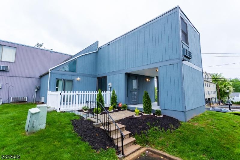 684 Irvington Ave Unit 7, Maplewood Twp, NJ 07040 - view of back of house