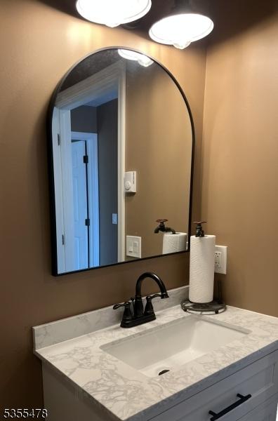 1 Lenape Ln, Harmony Twp, NJ 08865 - bathroom featuring vanity