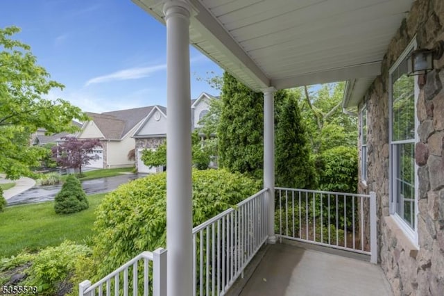 9 Apgar Ct, Raritan Twp, NJ 08822 - view of porch