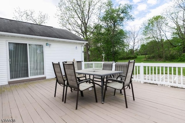 deck featuring outdoor dining space