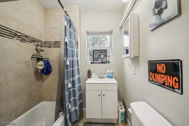 126 Highland Ave, Newark City, NJ 07104 - bathroom with vanity and shower / bath combo
