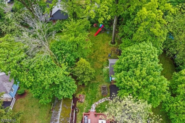 aerial view of property and surrounding area