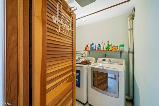 6 Lynwood Dr, Lebanon Boro, NJ 08833 - clothes washing area featuring washing machine and dryer
