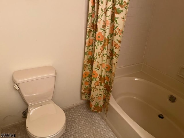 87 Sycamore Ct, Bernards Twp, NJ 07920 - bathroom featuring toilet, shower / tub combo with curtain, and tile patterned floors
