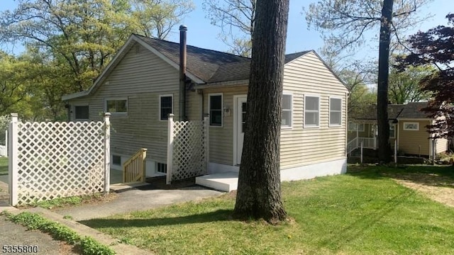 315 Tulsa Trl, Hopatcong Boro, NJ 07843 - back of property featuring a lawn