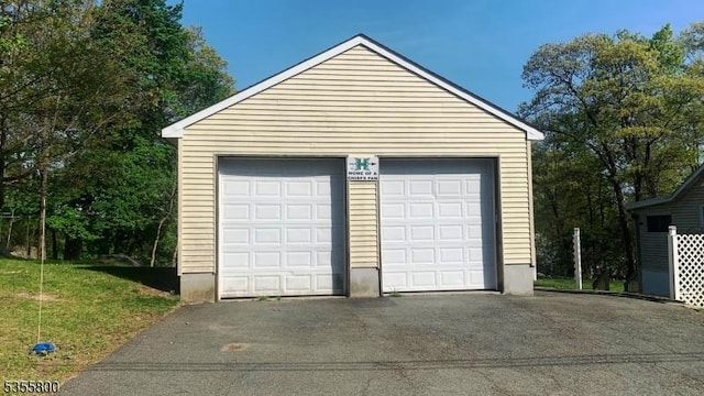 315 Tulsa Trl, Hopatcong Boro, NJ 07843 - view of detached garage