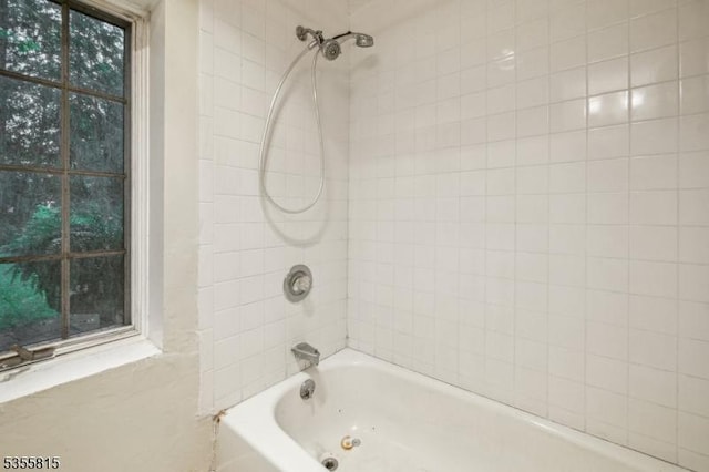1078 Mountain Ave, Berkeley Heights Twp, NJ 07922 - bathroom featuring washtub / shower combination