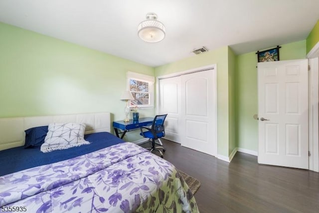 74 Emerald Pl, Clark Twp, NJ 07066 - bedroom featuring wood finished floors, a closet, and baseboards