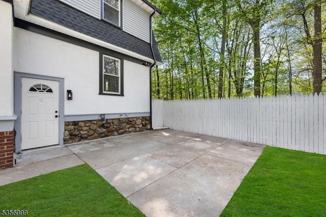 19 Oak Rd, Boonton Twp, NJ 07005 - view of patio / terrace featuring fence