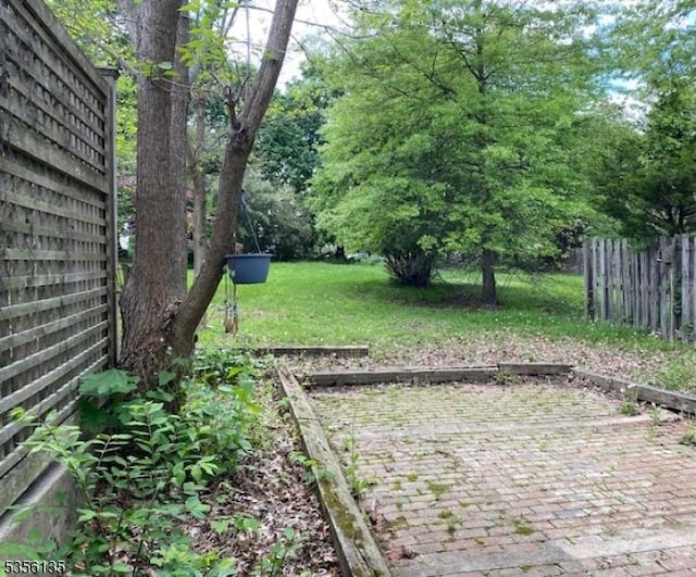 view of yard with a patio