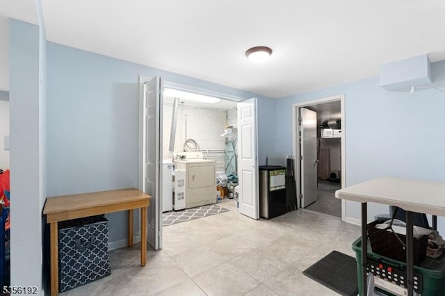 130 Chelsea Way, Bridgewater Twp, NJ 08807 - hallway featuring washing machine and dryer