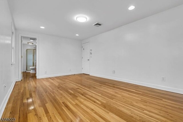 548 Birchwood Rd, Linden City, NJ 07036 - spare room featuring light wood-style floors, baseboards, and recessed lighting