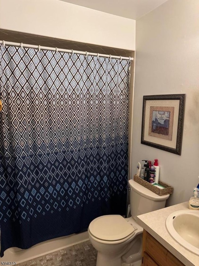 8 Le Touquet Unit 4, Vernon Twp, NJ 07462 - full bathroom featuring vanity and curtained shower