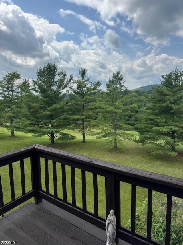 8 Le Touquet Unit 4, Vernon Twp, NJ 07462 - deck with a lawn