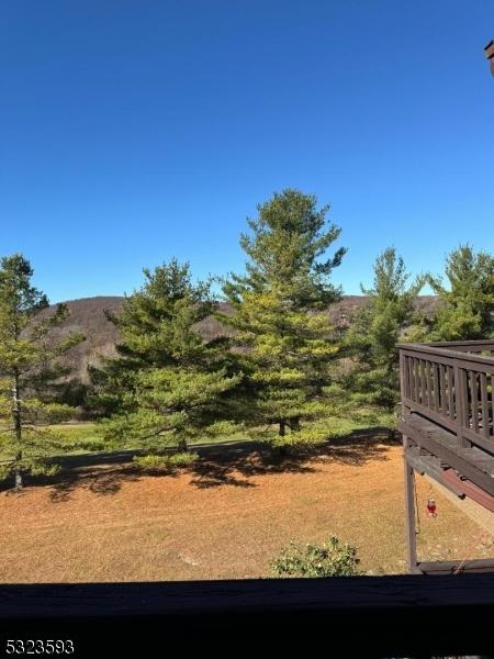 8 Le Touquet Unit 4, Vernon Twp, NJ 07462 - view of yard